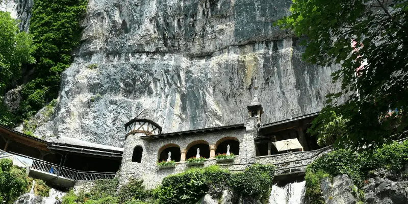 St. Beatus Caves